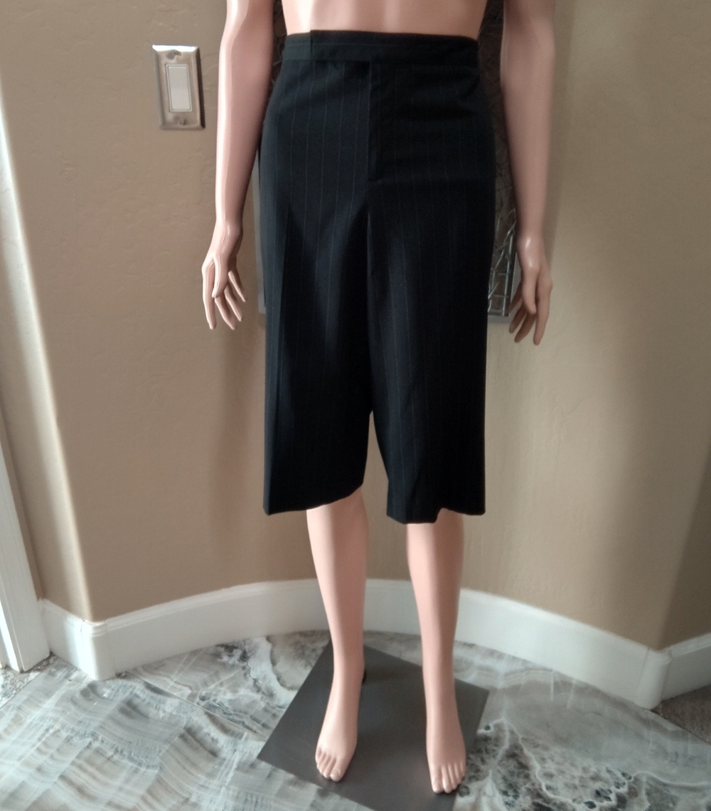 Nine West Black Pinstripe Below Knee-Length Suit Culottes